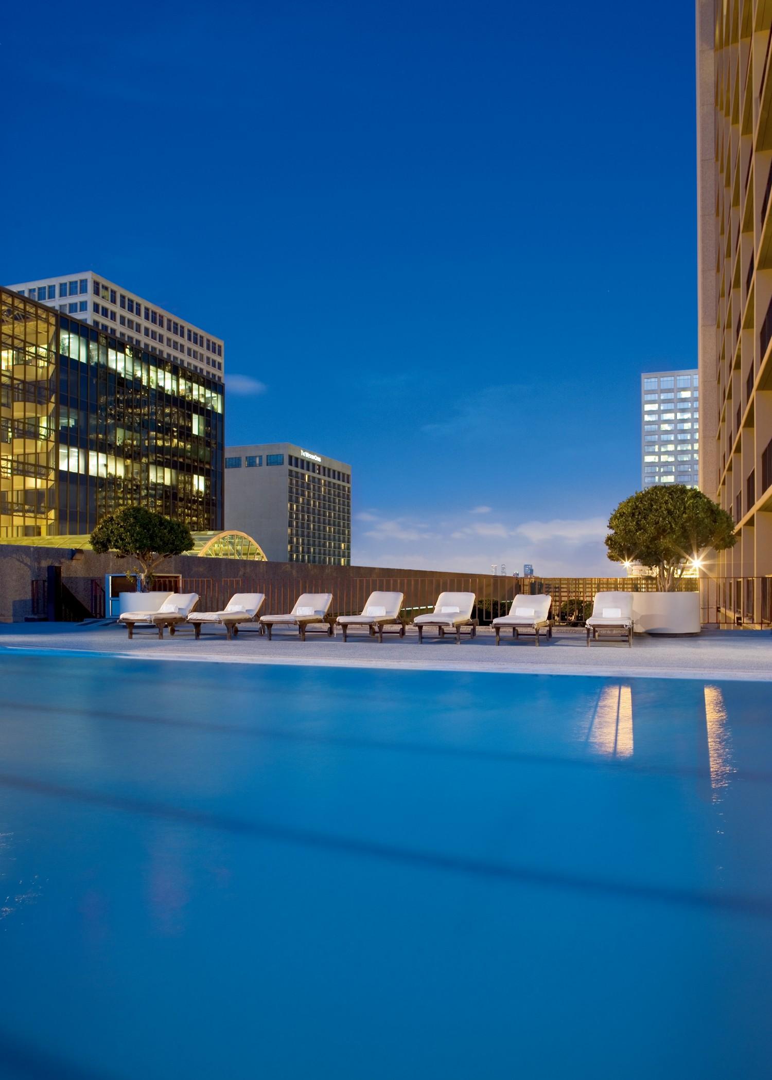 The Westin Galleria 4*